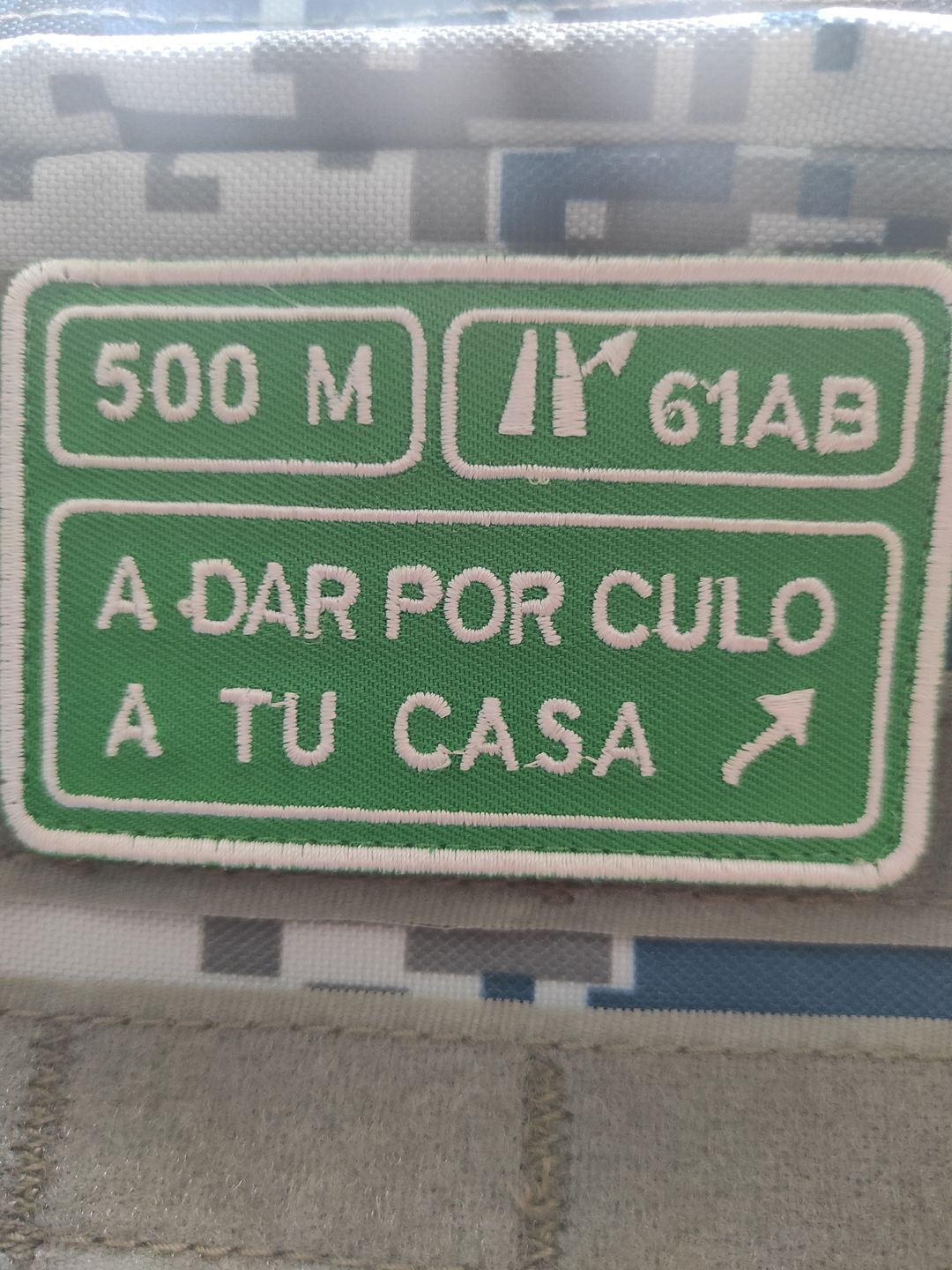 Customer photo review of Parche A dar por culo a tu casa