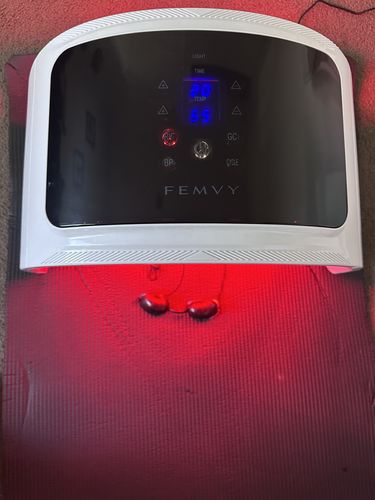 Customer photo review of Femvy LED Light Therapy Pod