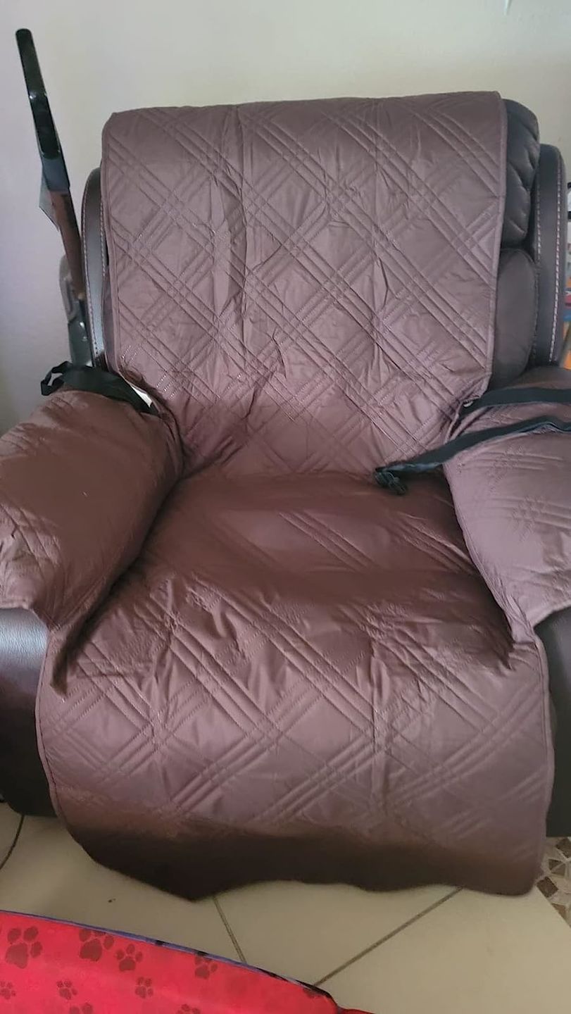Customer photo review of Waterproof Recliner Chair Cover with Double Straps