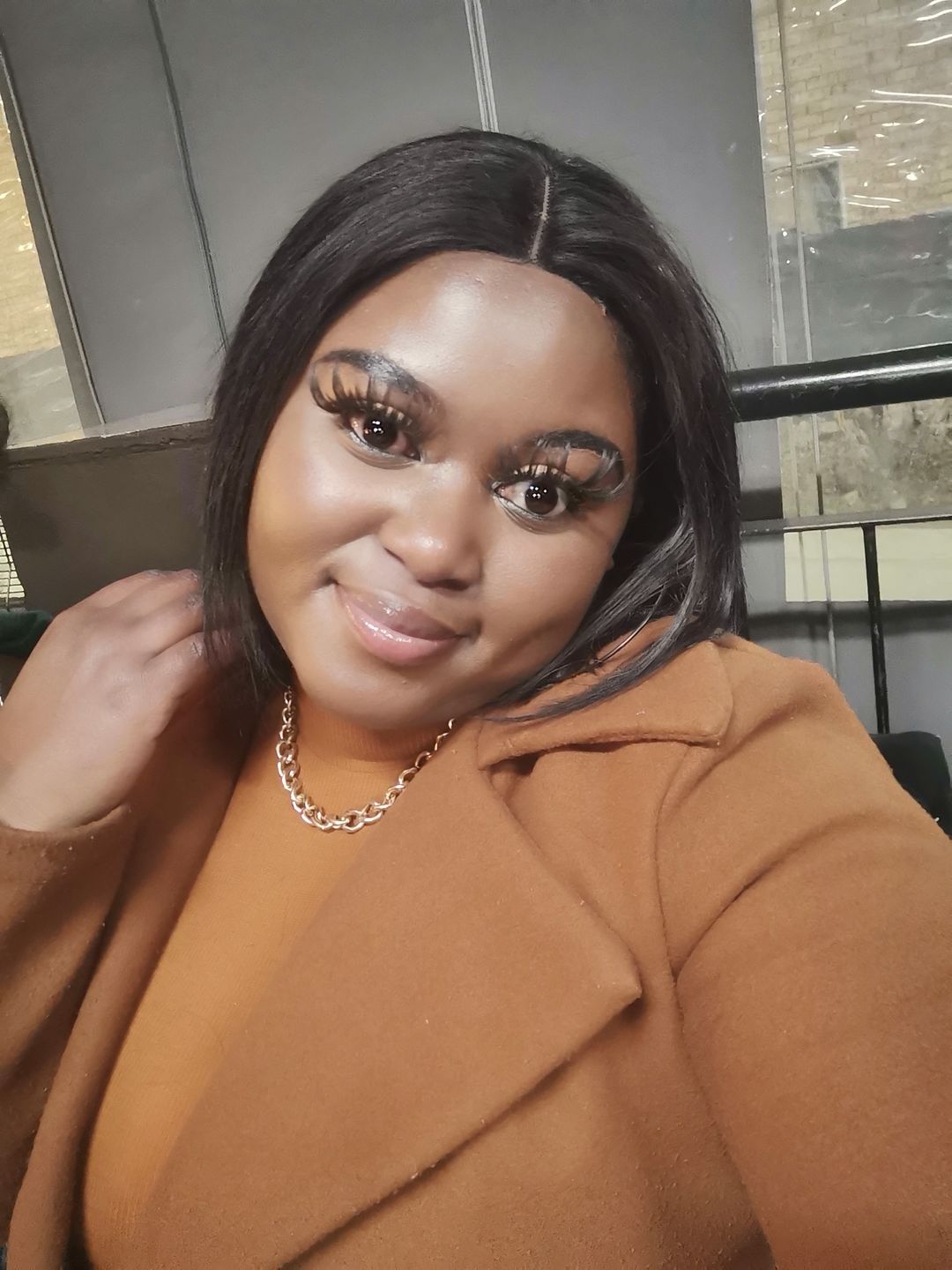 Customer photo review of Brazilian Middle Part 8inch Combo