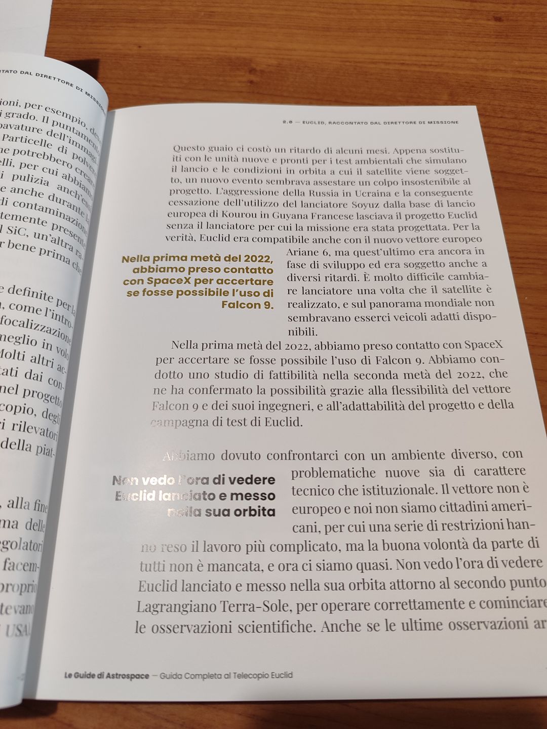 Customer photo review of La guida completa al telescopio Euclid