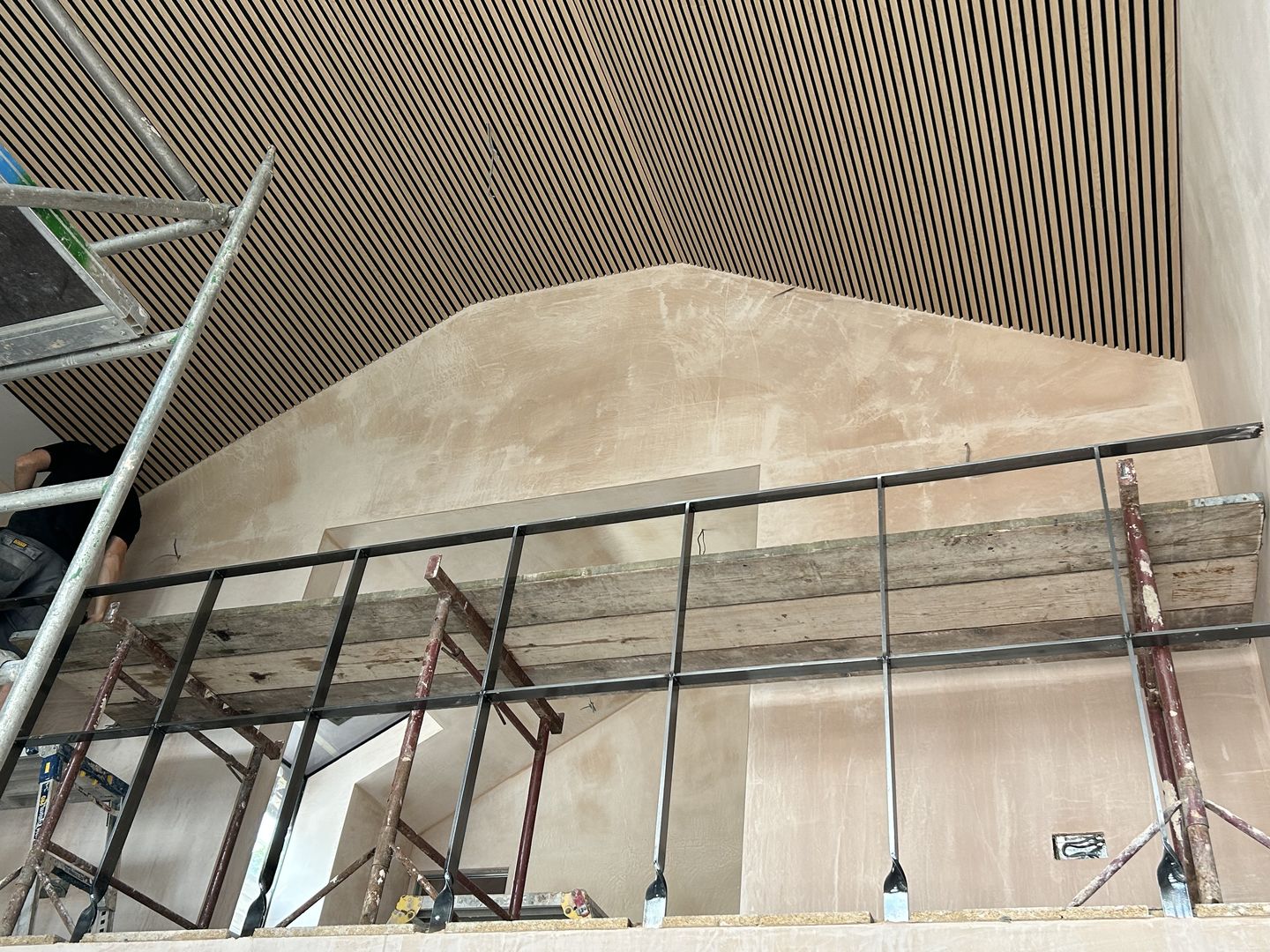 Customer photo review of SlatWall Waterproof Natural Oak and Black