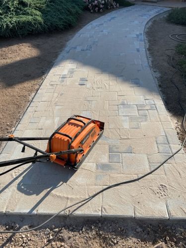 Customer photo review of Compacteur électrique Evolution HULK ELECTRO à plaque vibrante