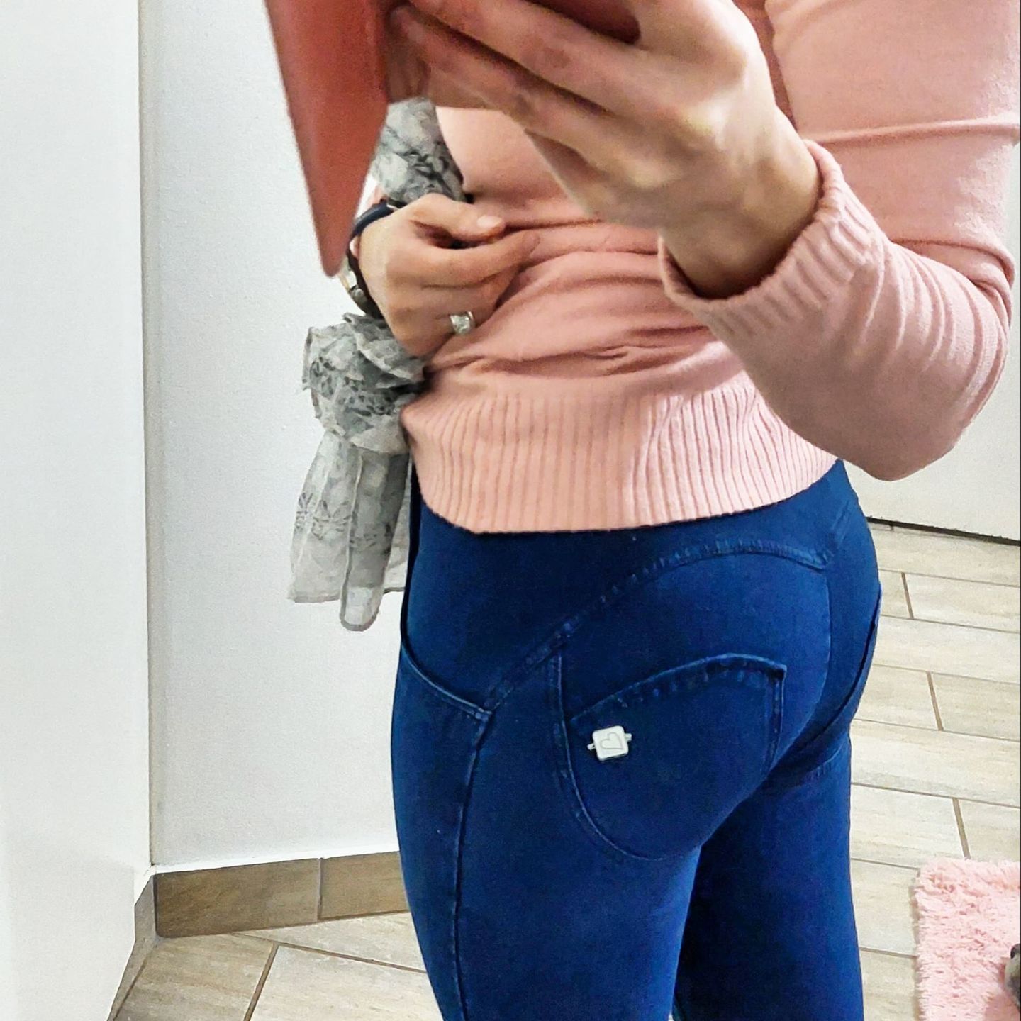 Customer photo review of Mid waist Butt lifting Shaping pants Jeans/Jeggings - Dark Blue