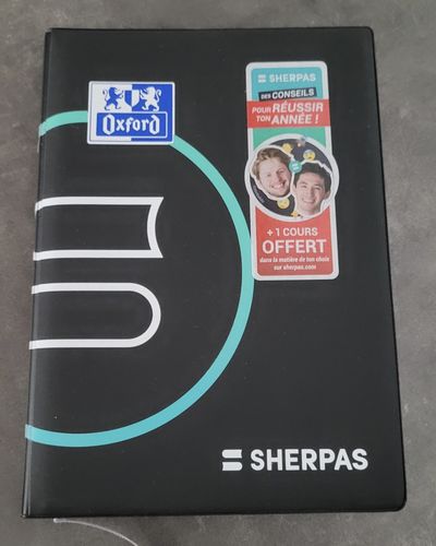 Avis photo d'un client sur Agenda Oxford Editions Sherpas Sept 2023 - Sept 2024 Journalier 352 Pages Format 15x20 Couverture rigide matelassée Français