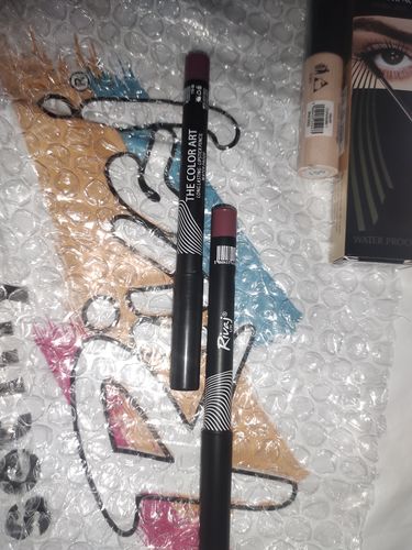 Customer photo review of Lipstick Pencil