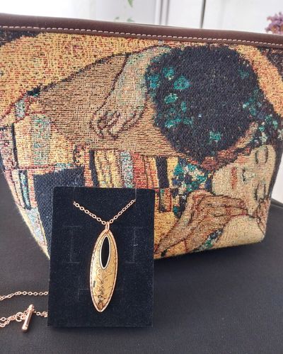 Customer photo review of Gustav Klimt Hayat Ağacı, Stoclet Frizi Tasarım Kolye
