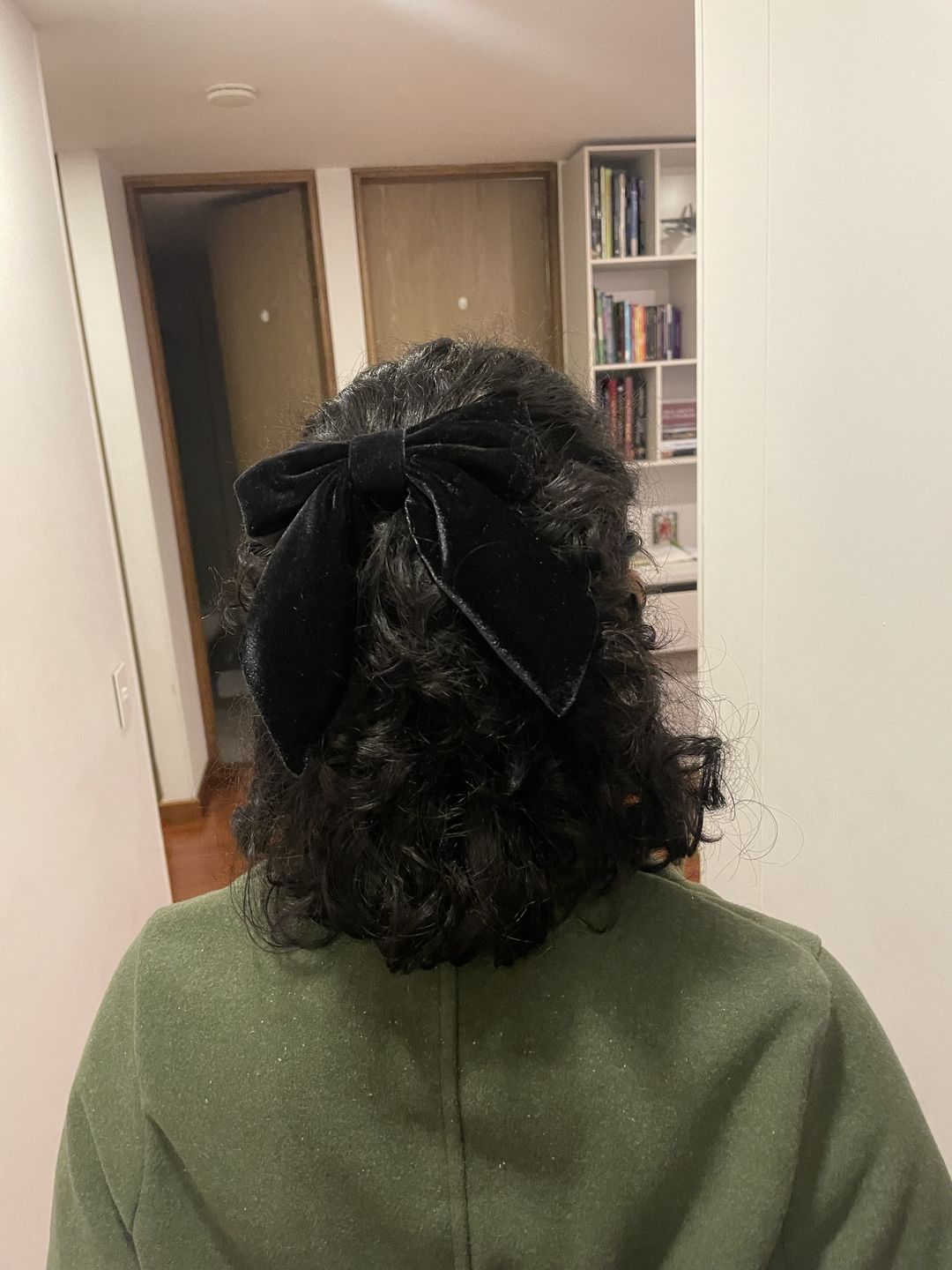 Customer photo review of MOÑO - MINI LARGE VELVET BOWS