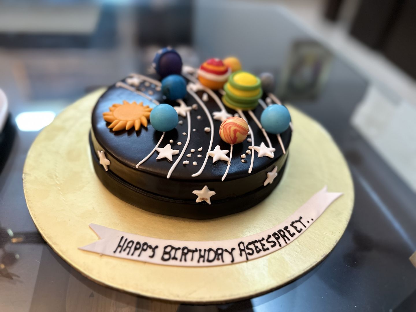 Customer photo review of Solar System Theme Cake