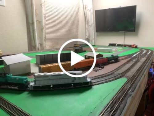 Customer video review of Athearn ATH71589 HO RTR SD39 w/DCC & Sound, CBRY #303