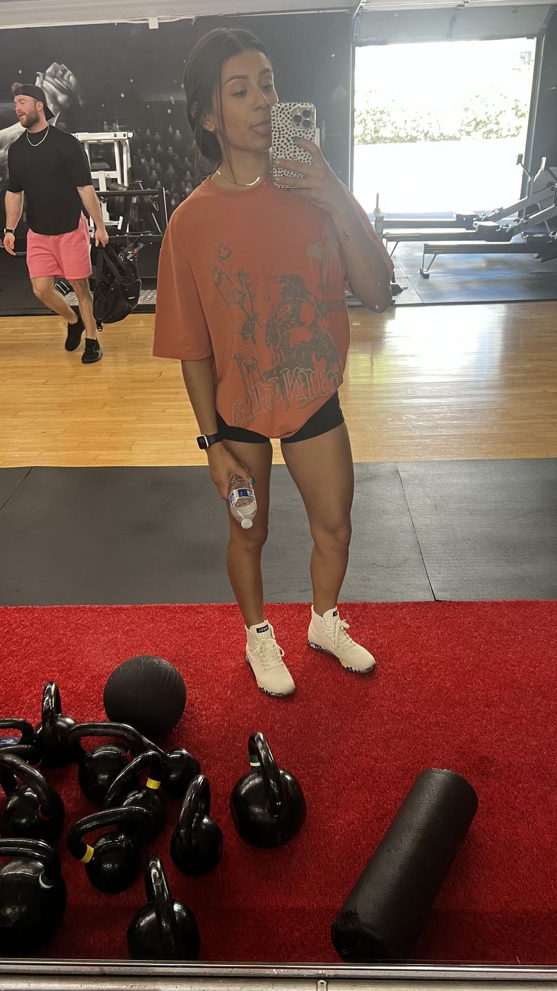 Customer photo review of W427 Phantom Oversized Tees