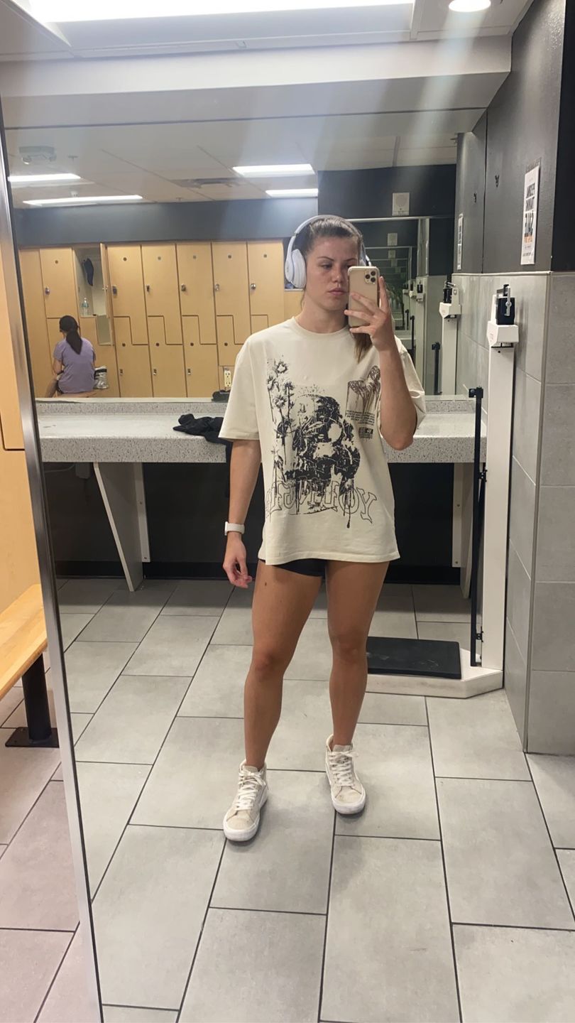 Customer photo review of W427 Phantom Oversized Tees