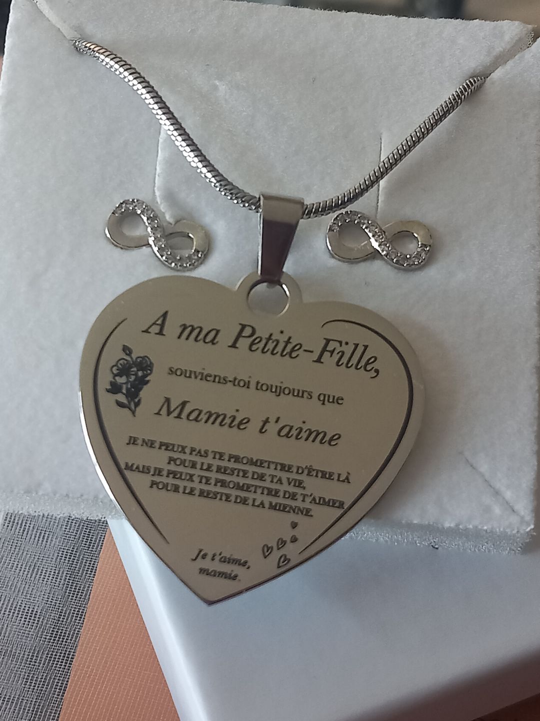 Customer photo review of Le Collier Coeur "A ma Petite-Fille"