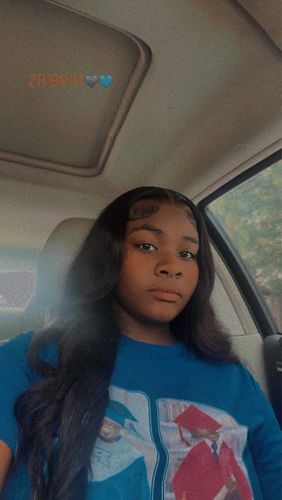 Customer photo review of Melting! Loose Wave Swiss HD Undetectable Lace 13x4 Lace Frontal Wig