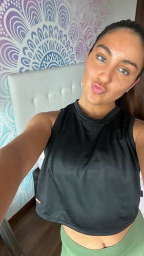 Customer photo review of ORX Crop Top Mujer Black