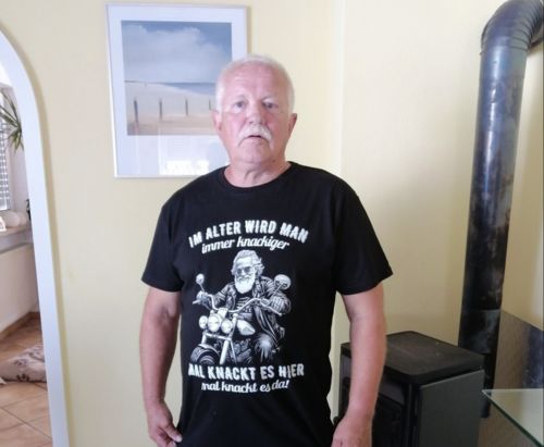 Customer photo review of Im Alter wird man immer knackiger - T-Shirt