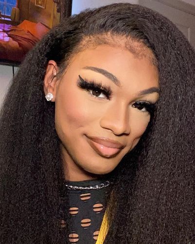 Customer photo review of 4C Edge! Kinky Straight Swiss HD Undetectable Lace 13x4 Lace Frontal Wig