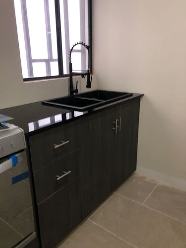 Customer photo review of Grifo para Fregadero de Cocina Monomando con Rociador Extraible Color Negro Mate