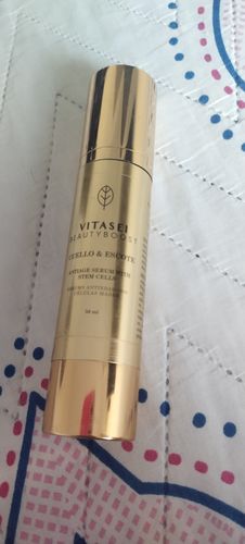Customer photo review of SERUM CUELLO Y ESCOTE CON CÉLULAS MADRE
