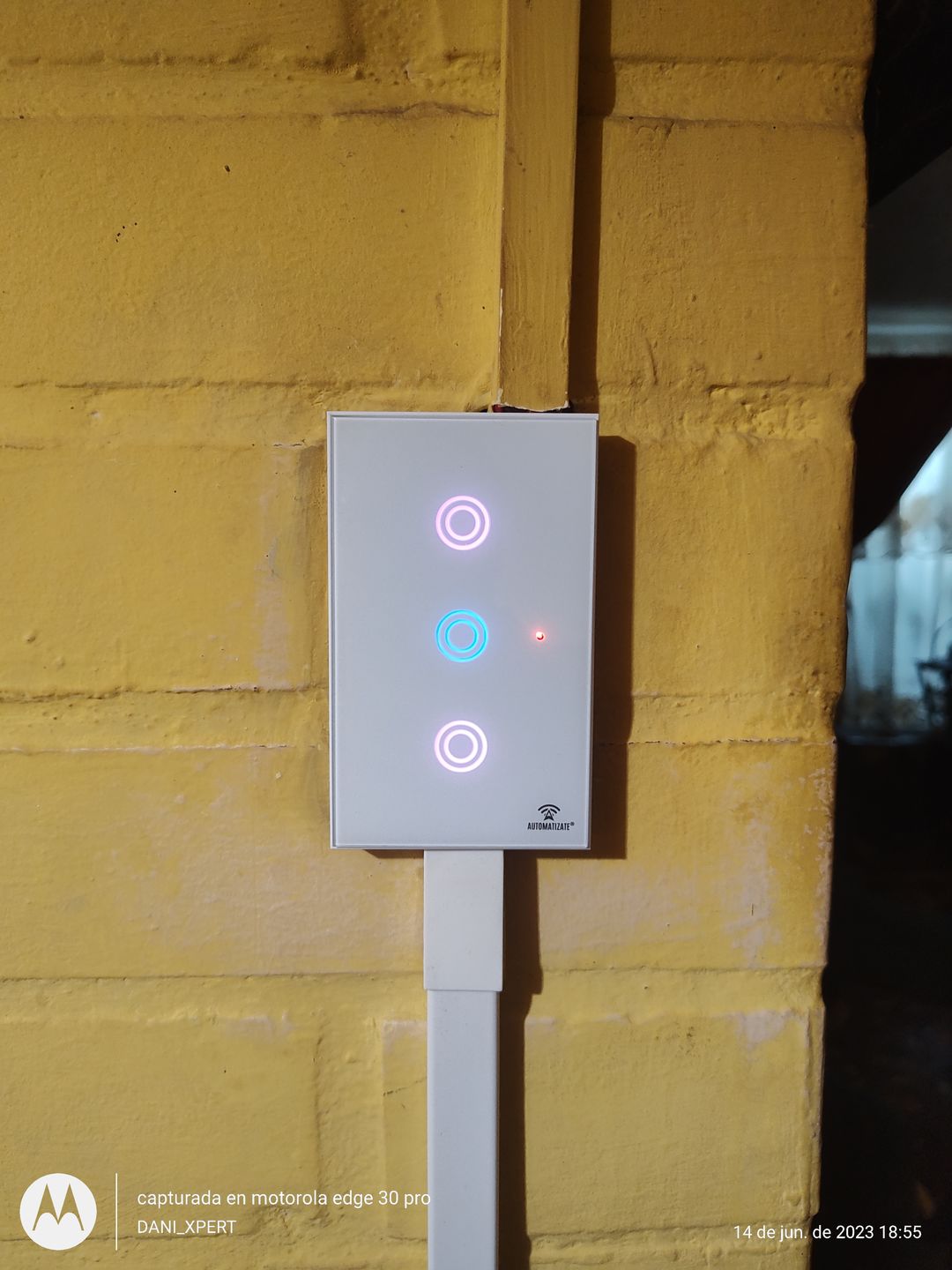 Customer photo review of Interruptor inteligente Wifi 3 TECLAS Automatizate