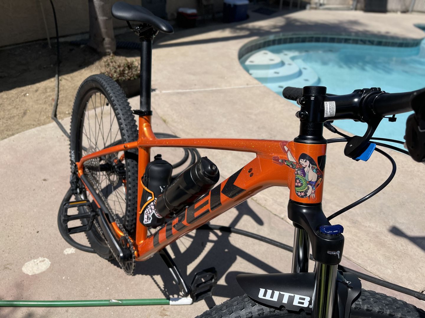 Customer photo review of Clear Frame Keeper