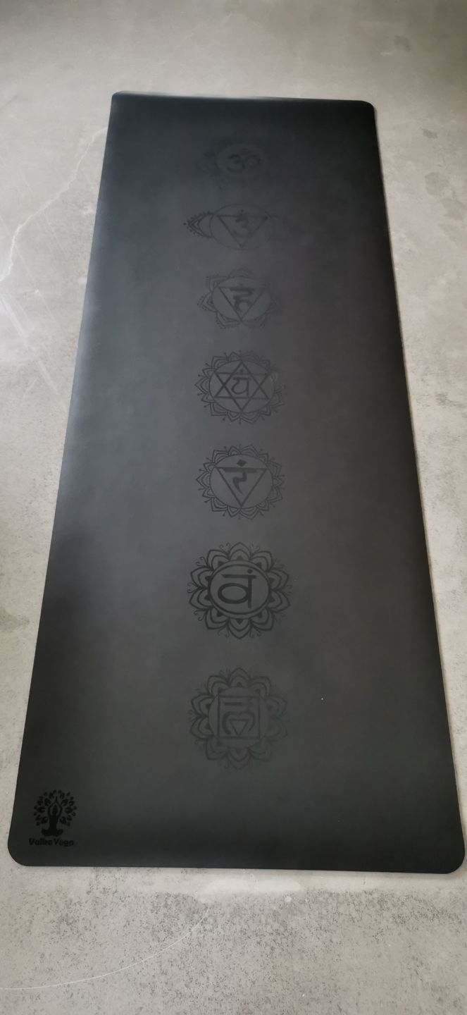 Customer photo review of Black Yoga Mat