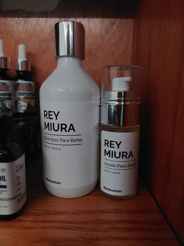 Customer photo review of 3 Aceites Para Barba + 1 Shampoo - Paquete 4 Piezas
