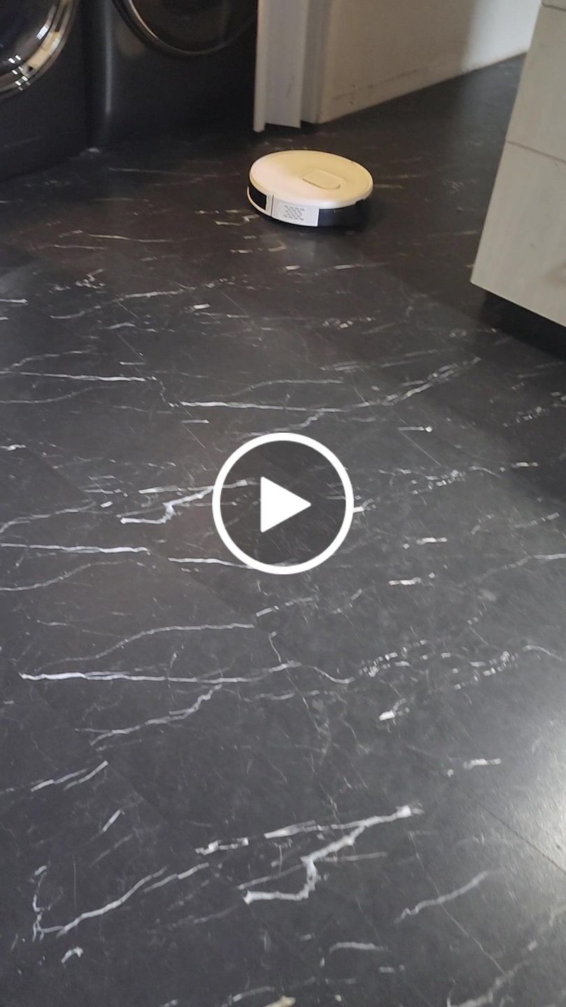 Customer video review of Neabot Q11 Robot Vacuum & Mop