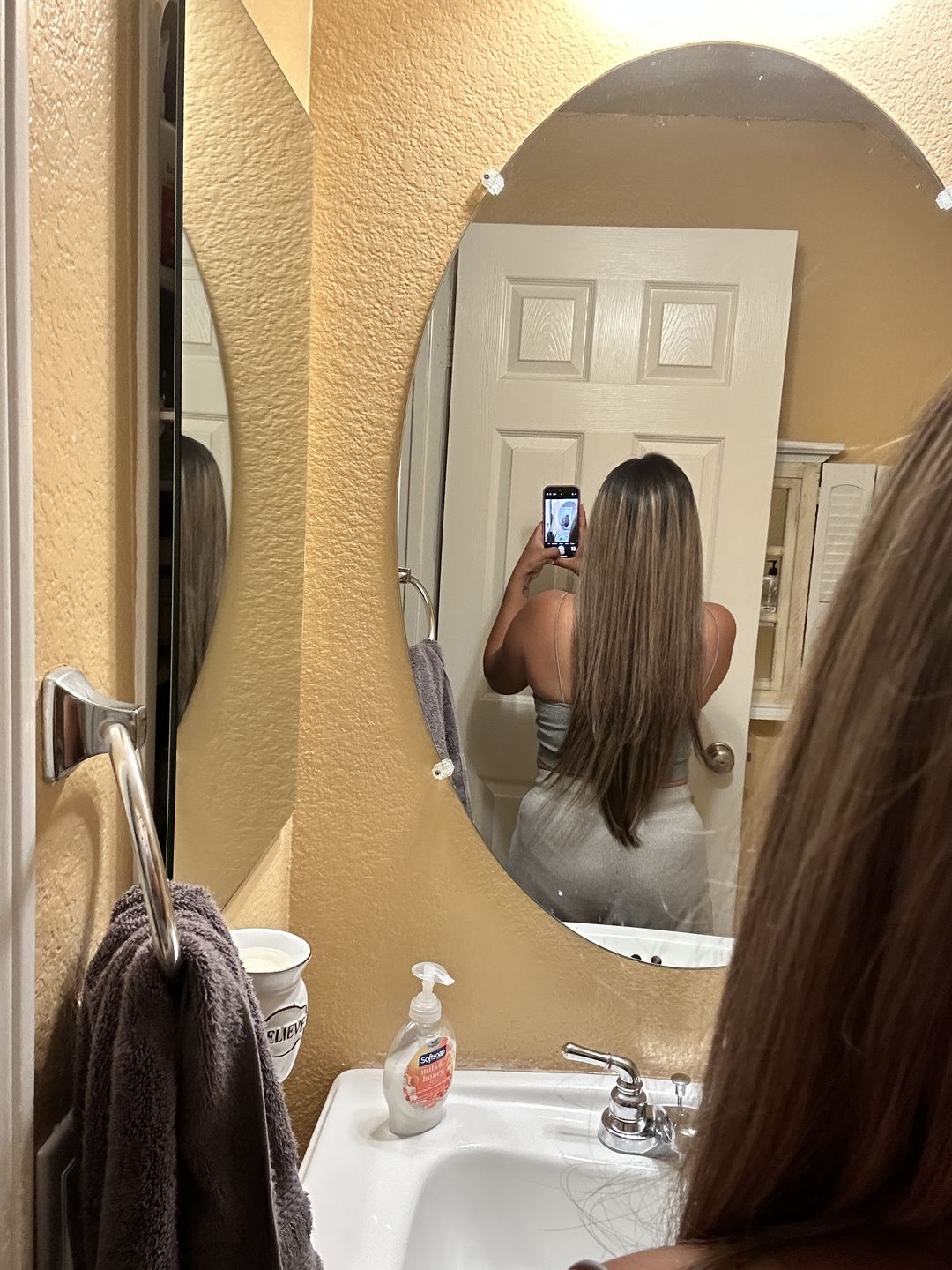 Customer photo review of 20” Beige/Brown Highlights #7/4 DIY Hair Extensions Home Kit