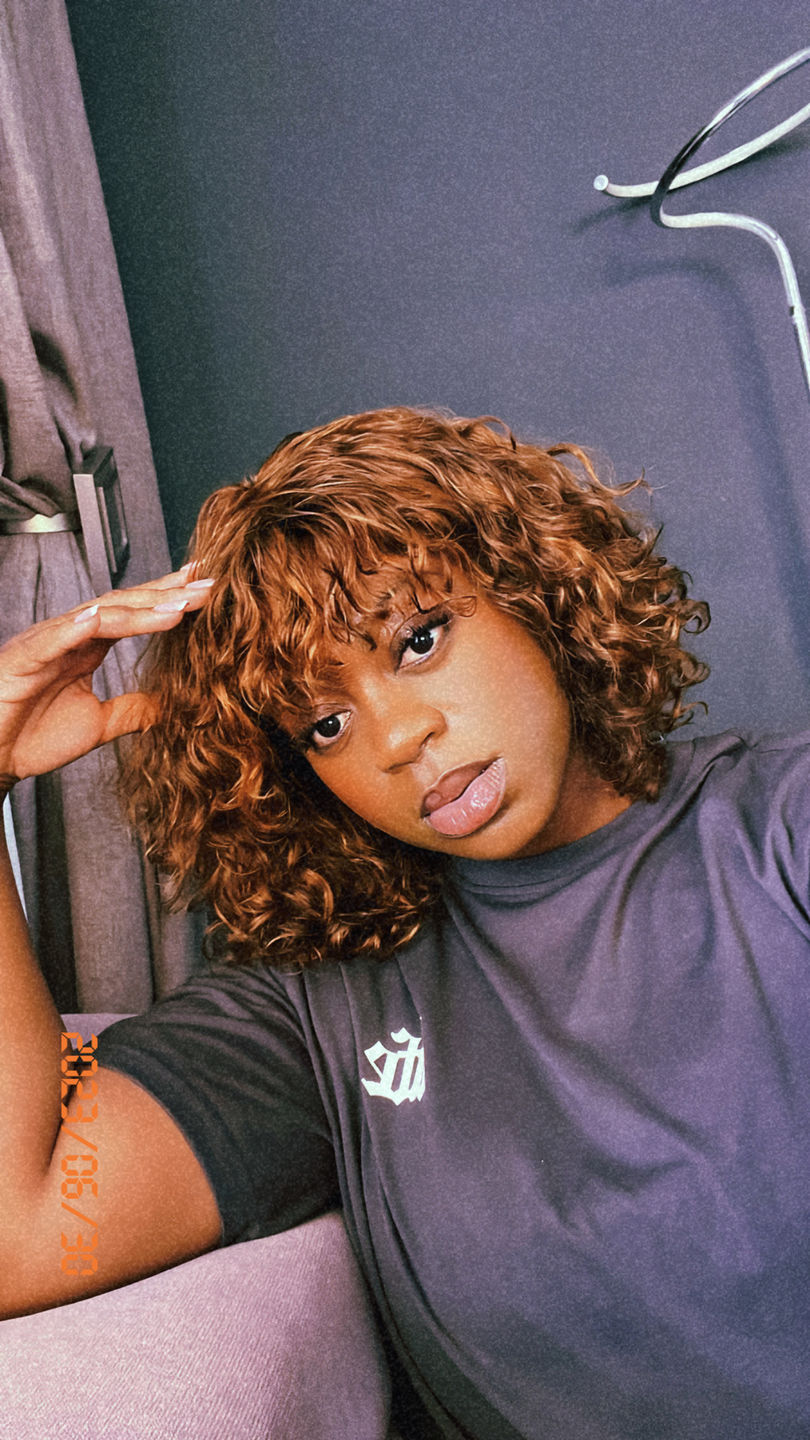 Customer photo review of Colour : Double Drawn Highlighted Curly Fringe