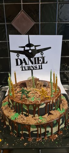 Customer photo review of Camouflage  - Edible Icing Cake Wraps