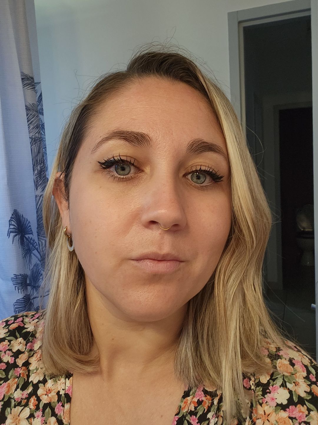 Customer photo review of Faux piercing au nez : Xena