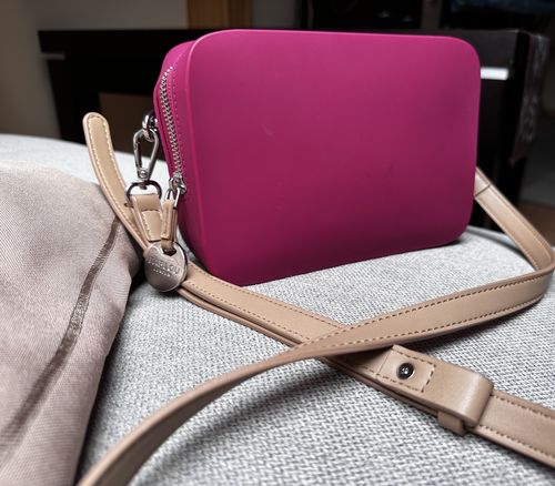 Customer photo review of Chelsea - Berry