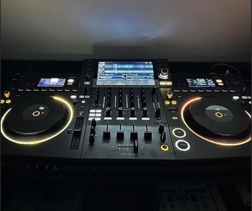 Customer photo review of Pioneer DJ OPUS-QUAD