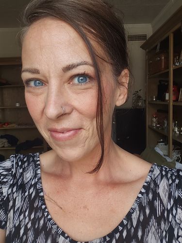 Customer photo review of Titanium Micro Gem Hinged Nose Hoop