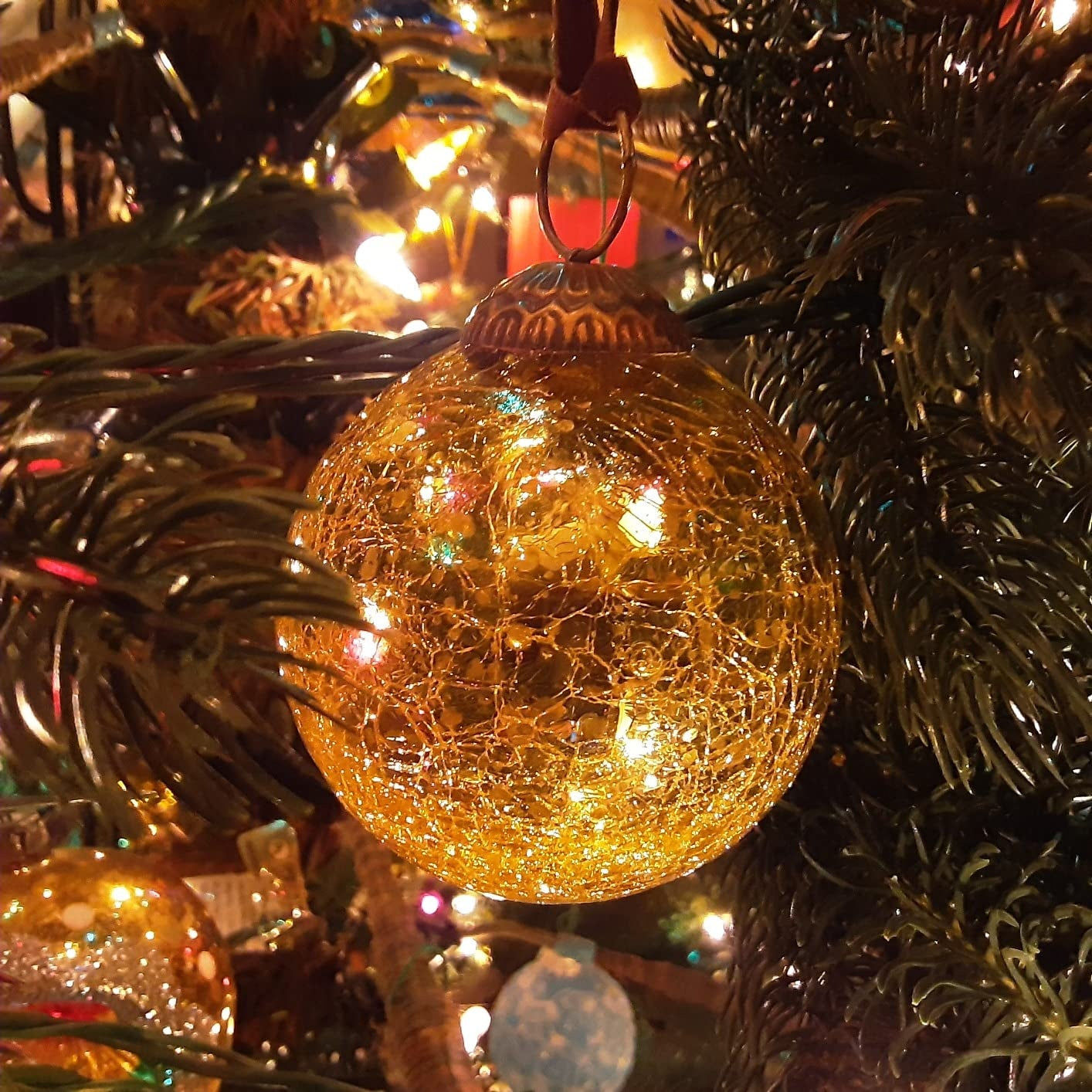 Customer photo review of Set of 4 Gold Mercury Glass Ornaments (3.15 Inch Vintage Crackle Ball) - Perfect for Christmas Tree, Hanging Holiday Decoration, Gifts & Home Decor