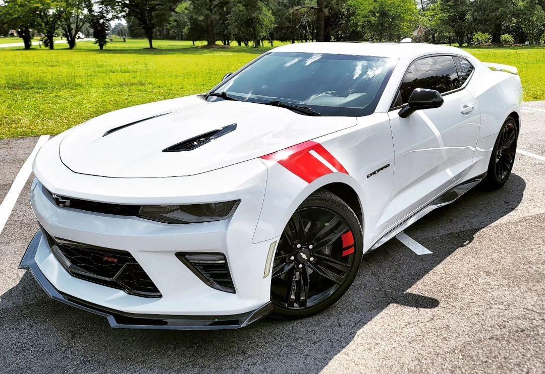 Customer photo review of 6th Gen Camaro ZL1 Conversion Side Skirts Rocker Panels