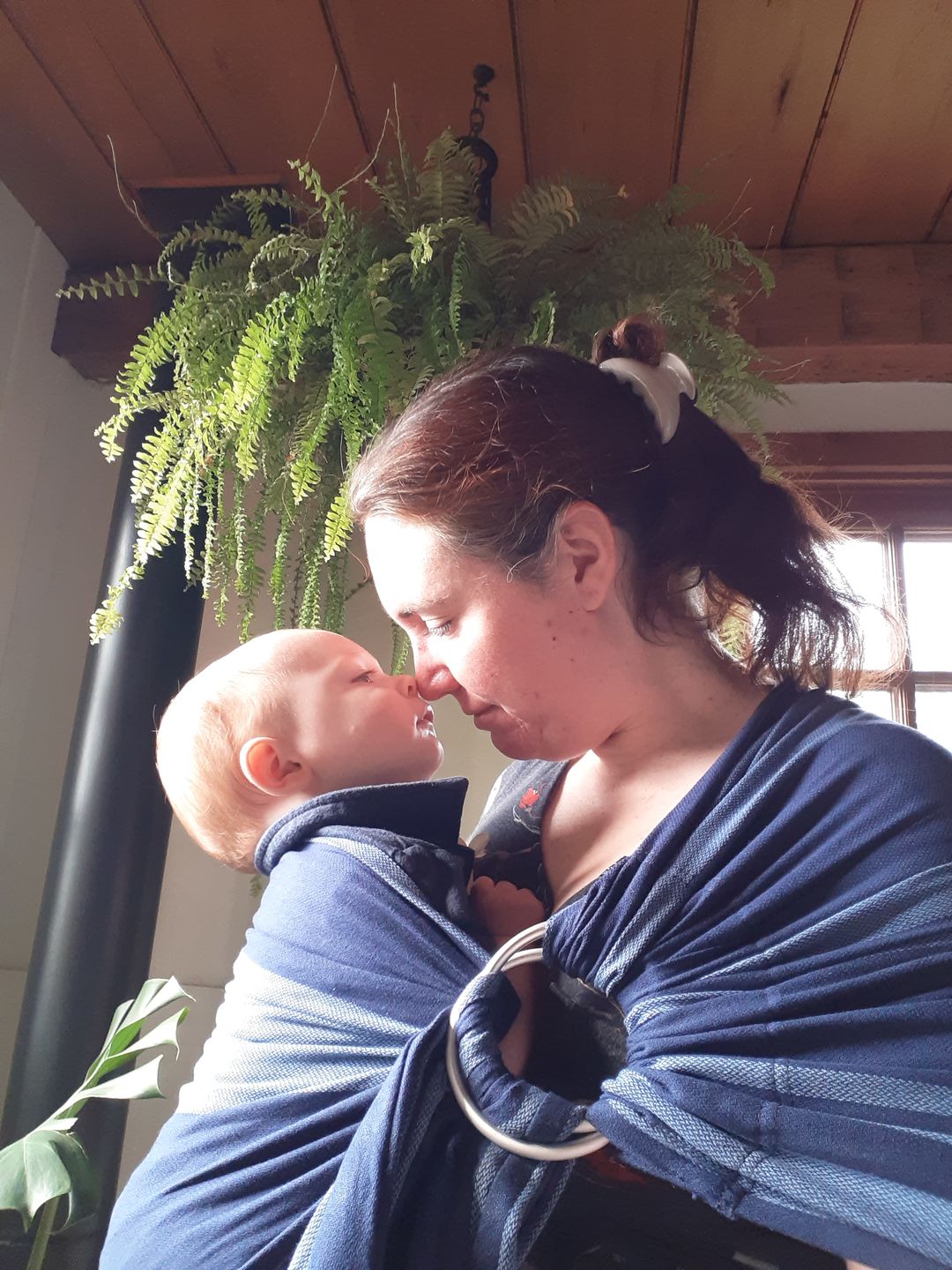 Customer photo review of Écharpe Ajustable Tissée (Ring Sling) | Azur