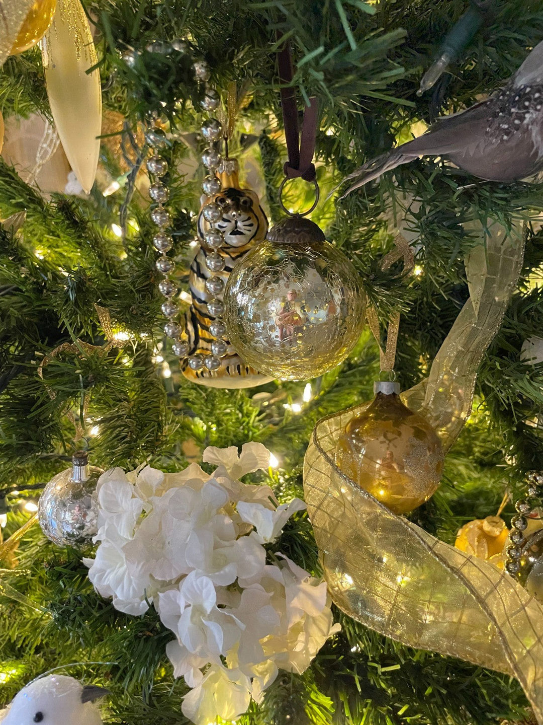 Customer photo review of Set of 4 Gold Mercury Glass Ornaments (3.15 Inch Vintage Crackle Ball) - Perfect for Christmas Tree, Hanging Holiday Decoration, Gifts & Home Decor