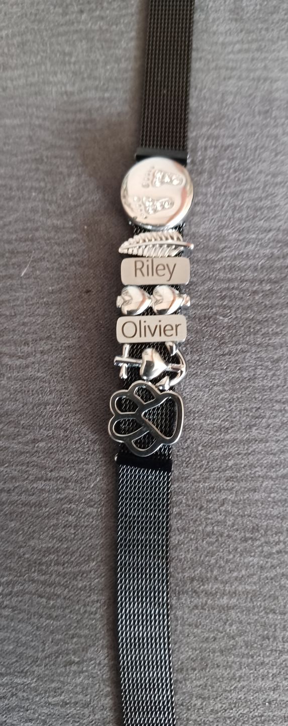 Customer photo review of Mesh charm name silver