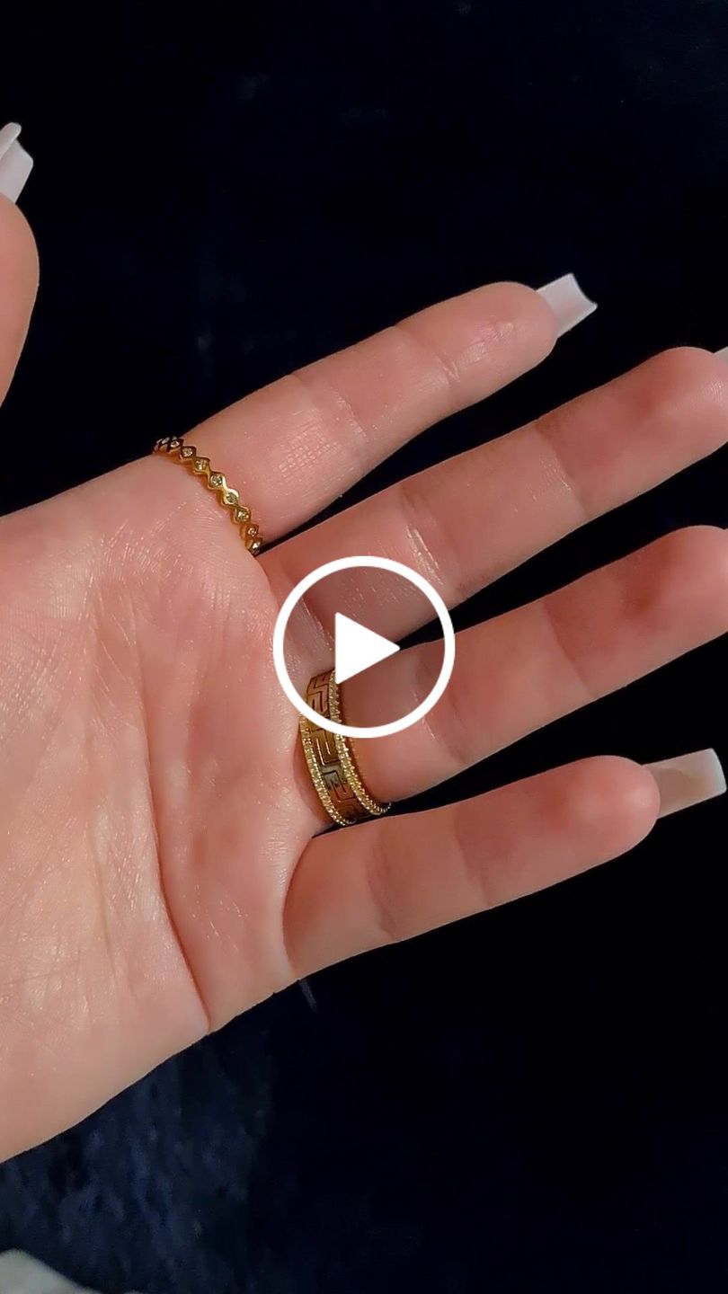 Customer video review of Pretty Ring | 18K vergoldet