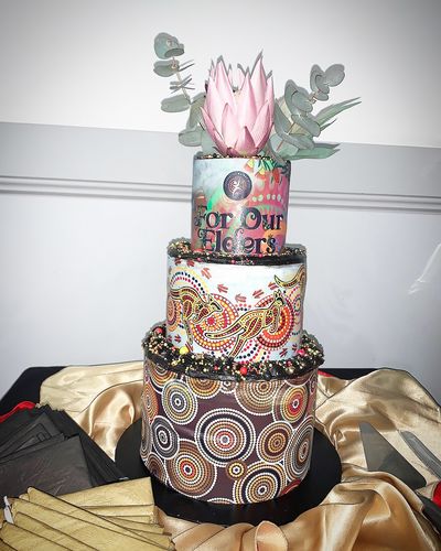 Customer photo review of Aboriginal Art  - Icing Cake Wrap