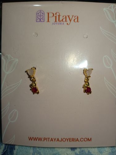 Customer photo review of Aretes Osito Enamorado