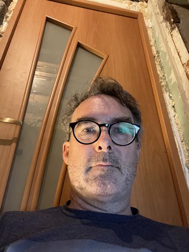 Customer photo review of COMFORT (1.6 index). Thin lens. Recommended with Sph +/-2.0 diopters. 100% UV protection