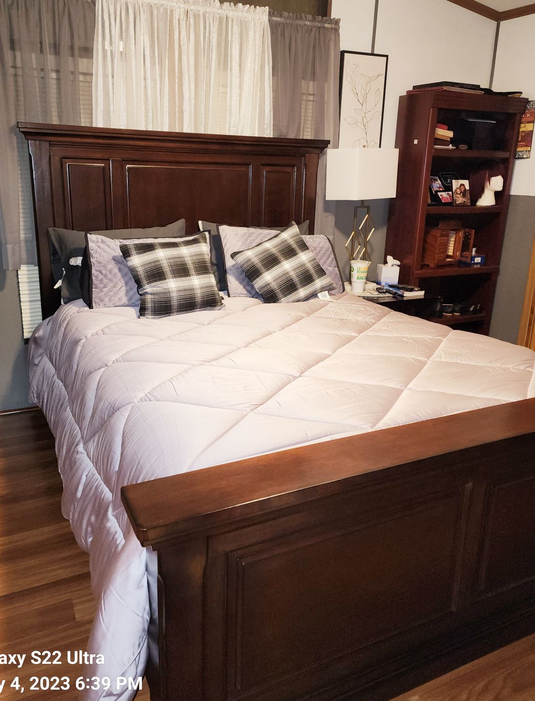 Customer photo review of DÍA Over-Sized Eucalyptus Comforter Set