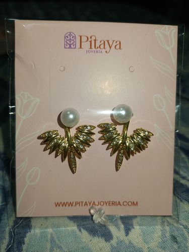 Customer photo review of Aretes Fenix con Perla
