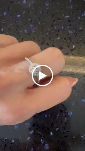 Customer video review of ARIELLE