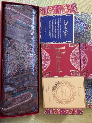 Customer photo review of Pashtush Mens Antique Look Heritage Design, Jamawar Stole, Fine and Soft