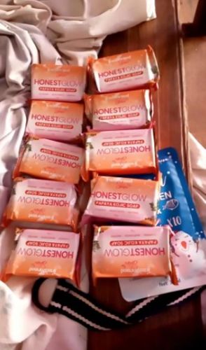 Customer photo review of HONEST GLOW KOJIC PAPAYA SOAP 70G