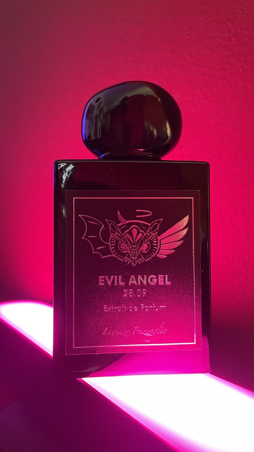 Customer photo review of LORENZO PAZZAGLIA - EVIL ANGEL 28.09